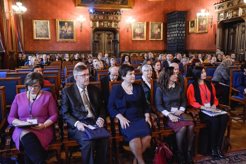 Obsługa językowa międzynarodowej konferencji naukowej - Instytut Pedagogiki UJ