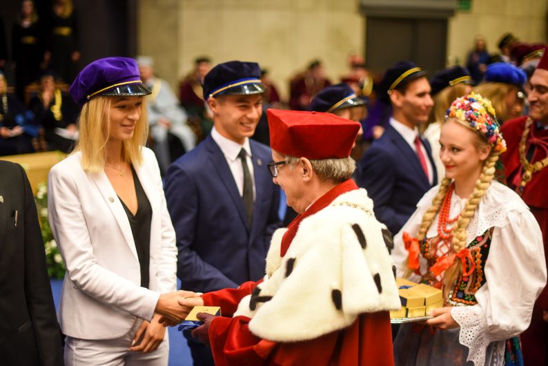 Tłumaczenia symultaniczne w j. angielskim podczas Inauguracji roku akademickiego na Uniwersytecie Jagiellońskim ANGOS