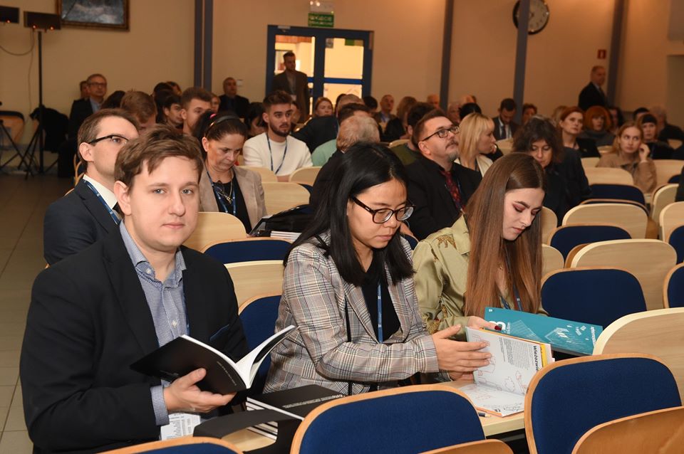 Konferencja architektoniczna Politechnika Krakowska ANGOS tłumaczenia